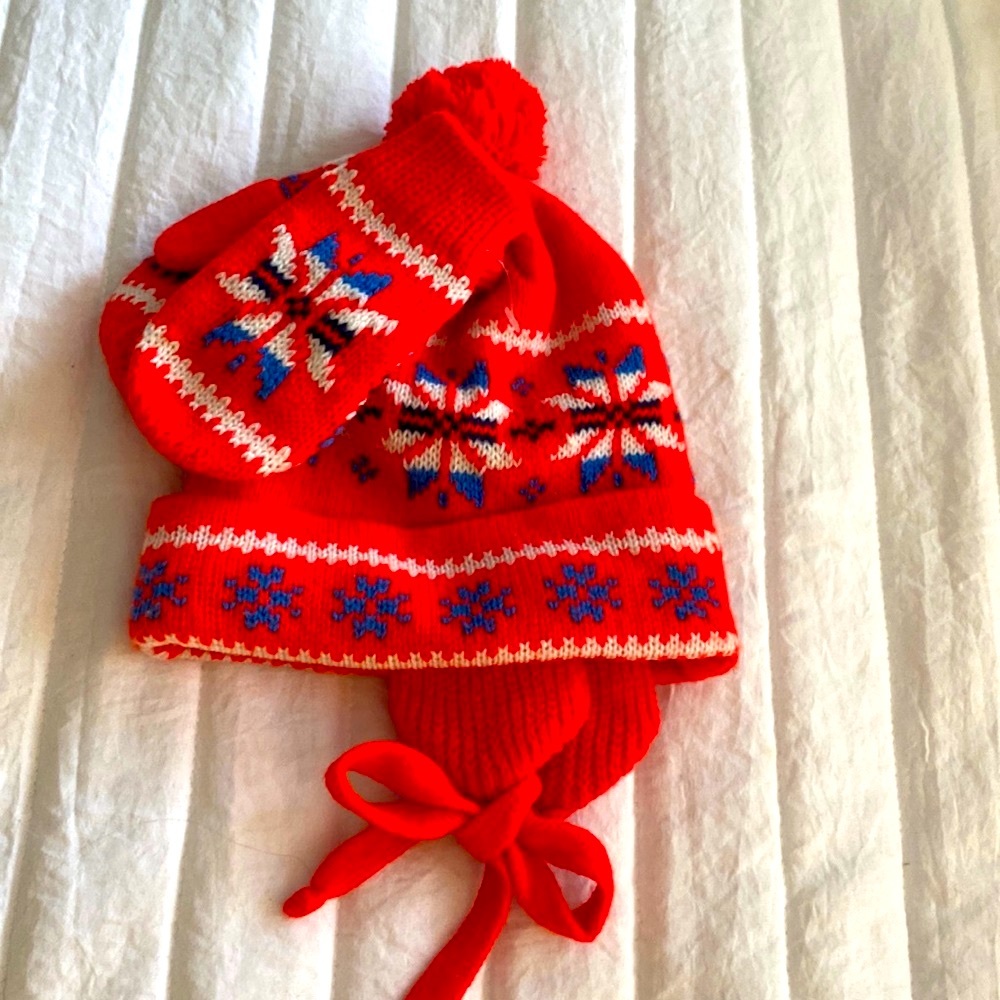 COPY - NWOT Children’s winter beanie (Unisex)